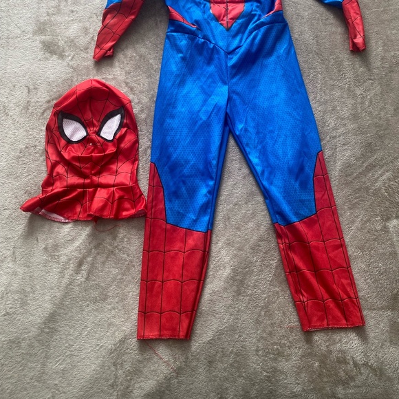 SpiderMan Costume - Picture 4 of 4